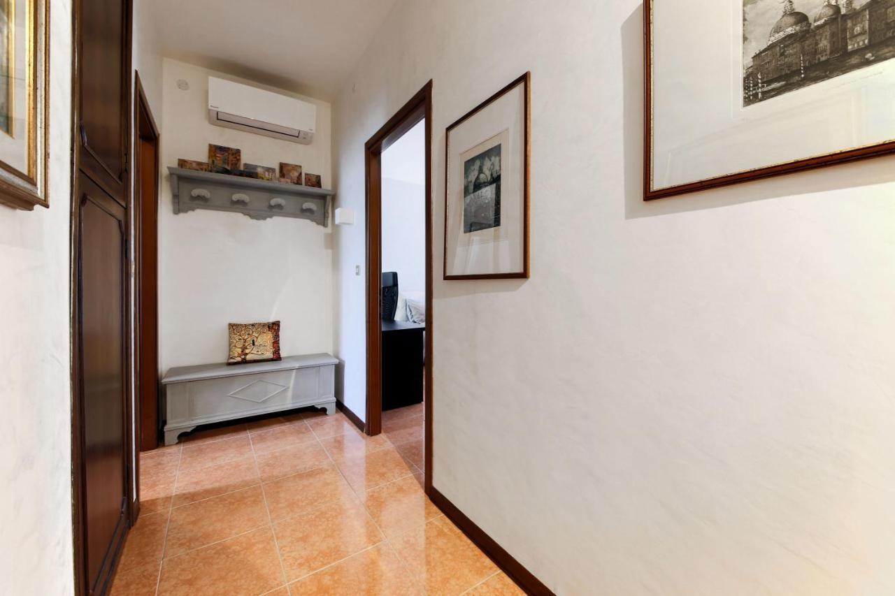 Private Parking - Family Home - 15 Min To Venice ميستر المظهر الخارجي الصورة